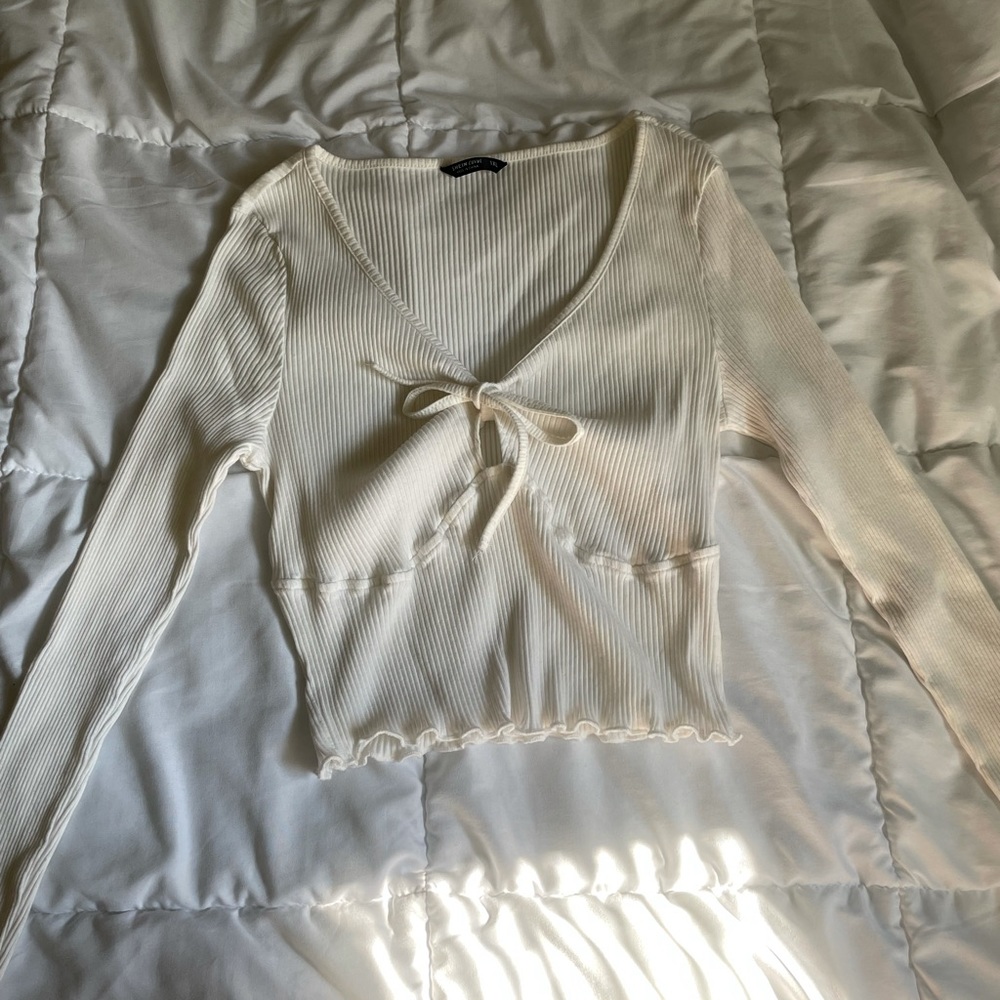 Plus Knot Front Lettuce Trim Rib-knit Tee